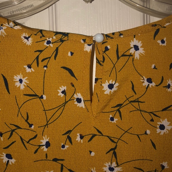 Floral Babydoll Blouse - Picture 4 of 6